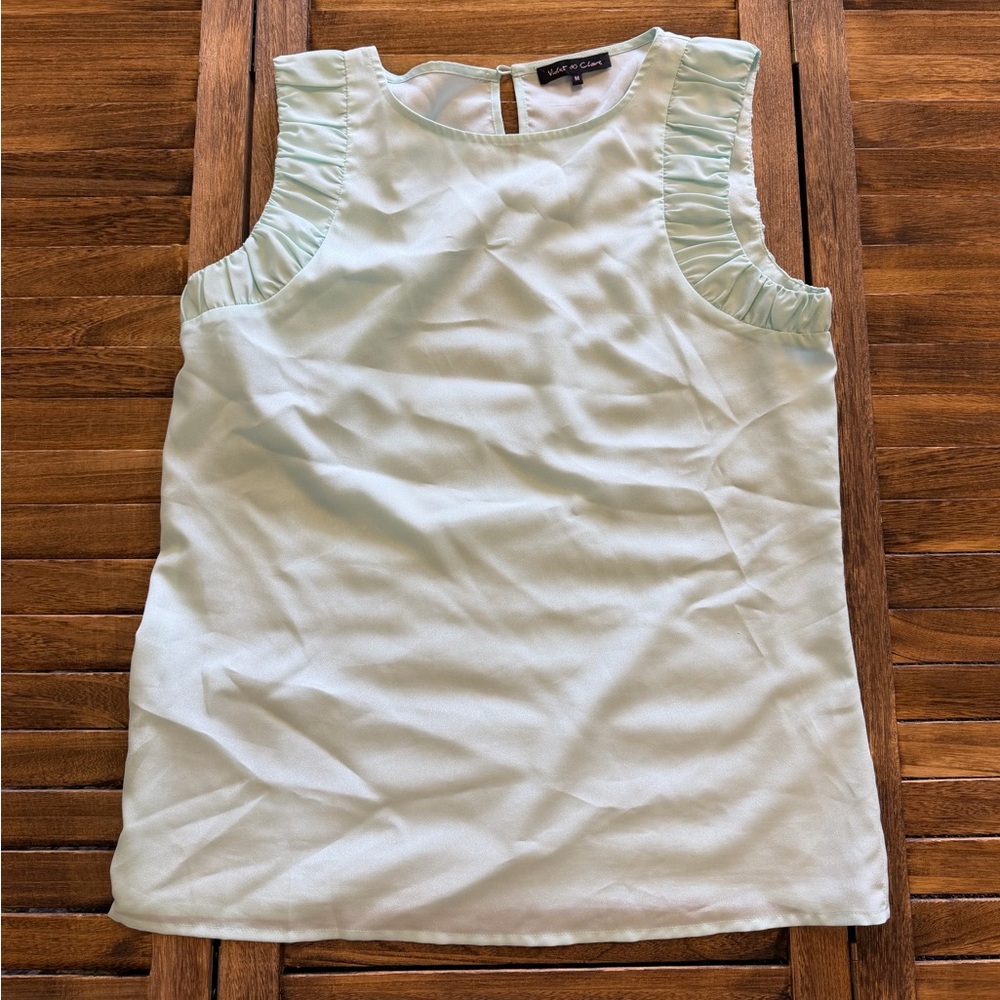 Violet & Claire Soft Teal Light Sea Sleeveless Ruffled Detail Button Back Top M